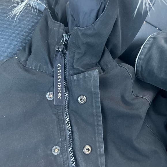 AuthenticToddler Size 6Canada Goose Snowy Owl Jacket. - Picture 3 of 9